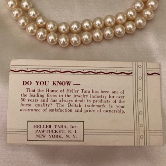 1950's Delta Simulated Pearls With Original Box - Picture 7 of 13
